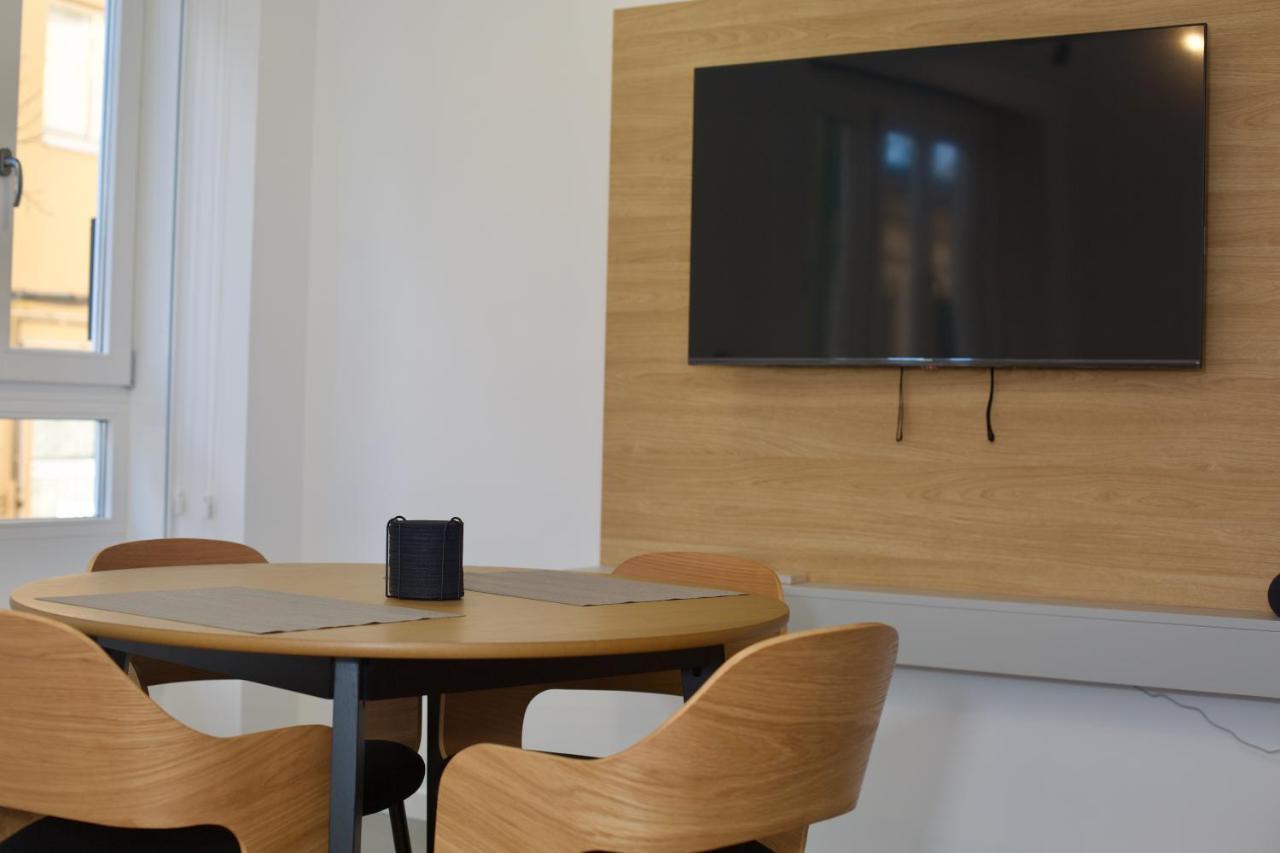 Suite 202 - 1 Bedroom Suite In Amando Perez Suites Ribadeo Ngoại thất bức ảnh